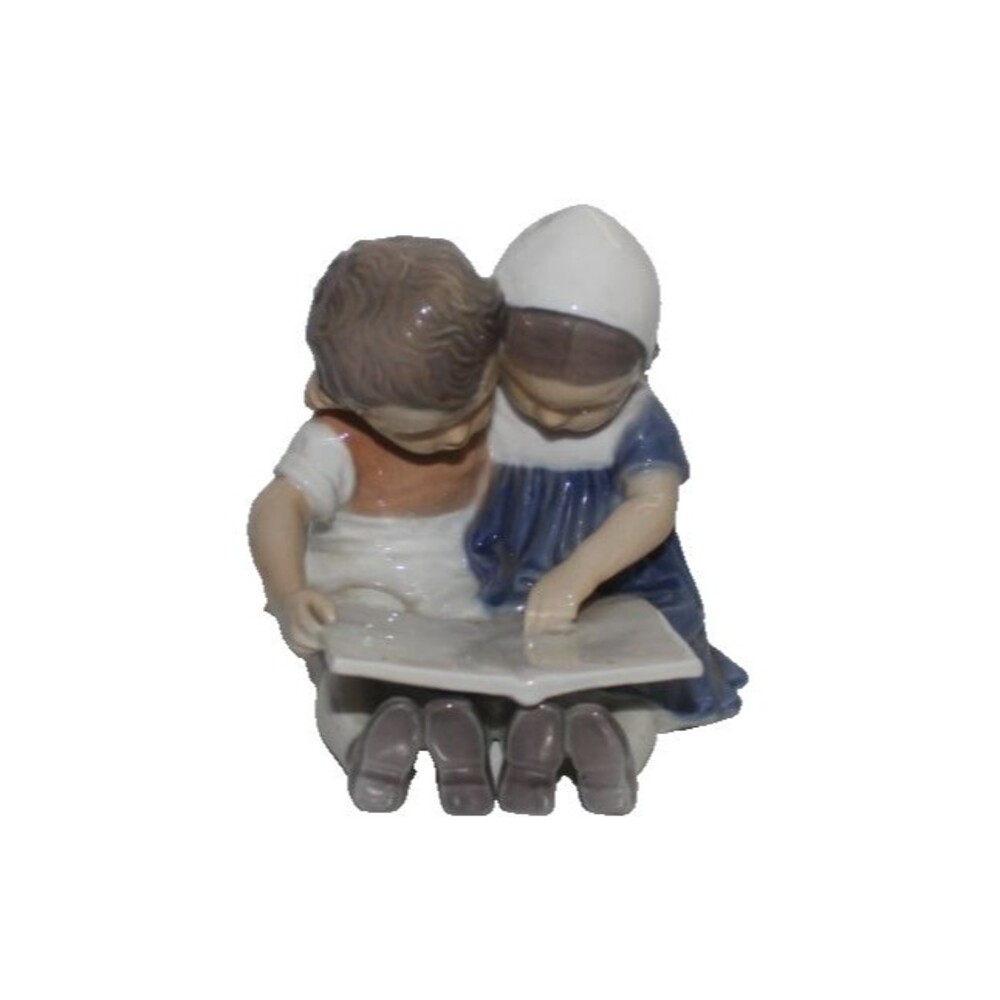 B & G Bing and Grondahl #1567 Children Reading Porcelain Figurine